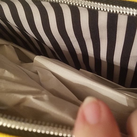 MARC Tetro  my boston Cosmo case 🐶 NWT - Picture 3 of 3